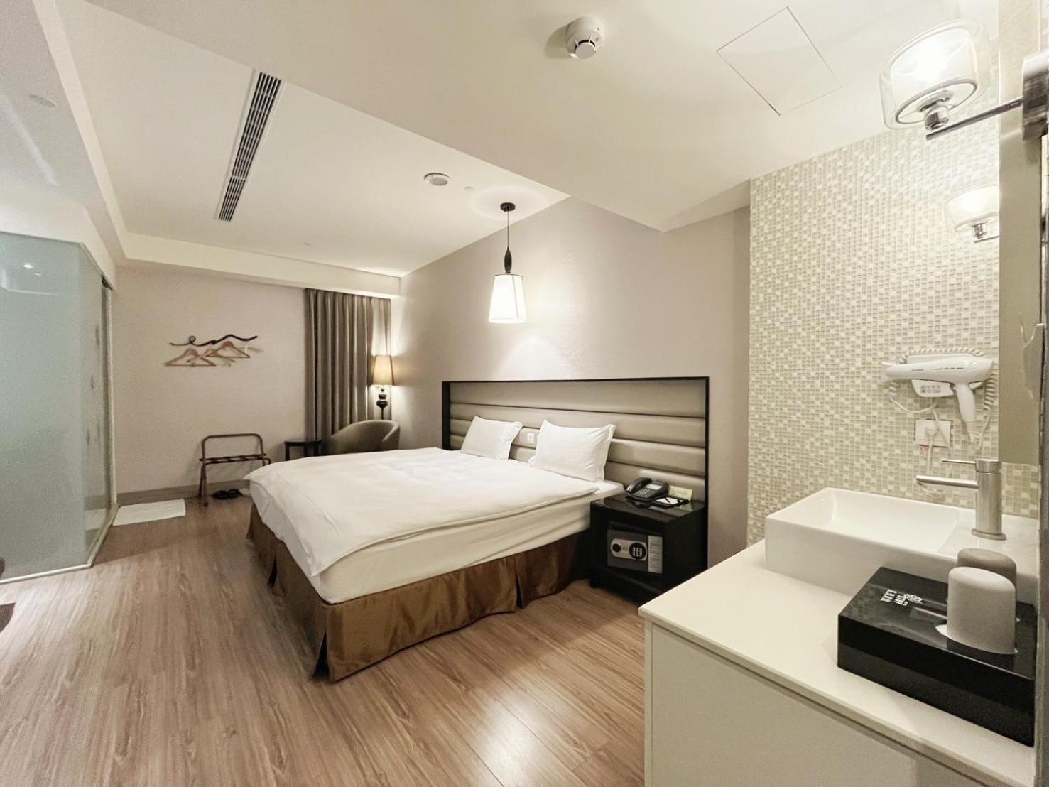 Stay Hotel - Taichung Yizhong Ngoại thất bức ảnh
