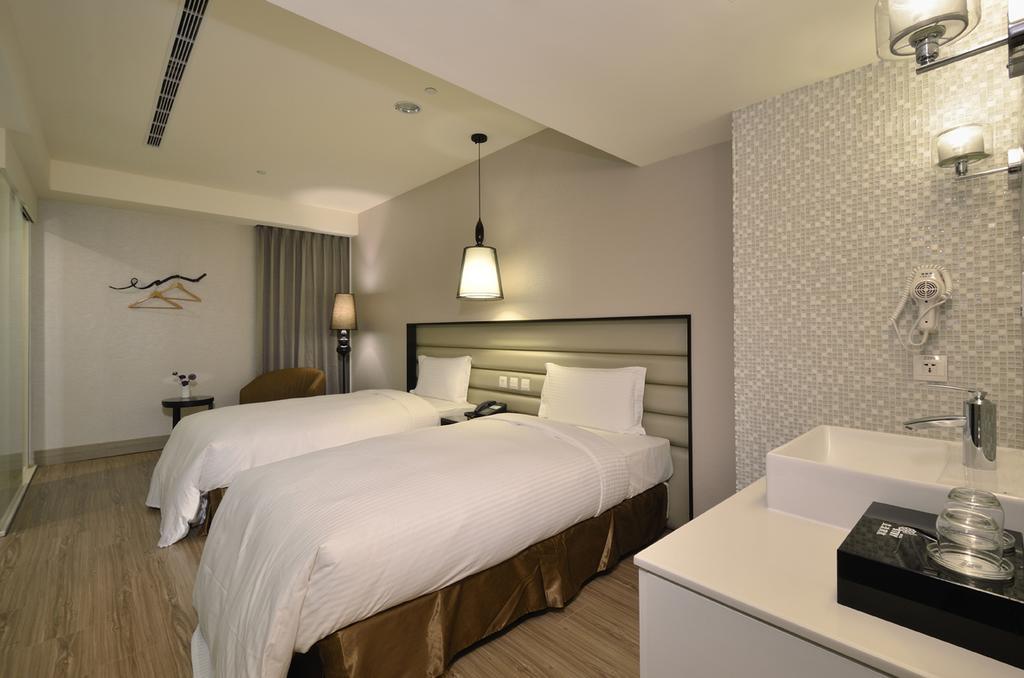 Stay Hotel - Taichung Yizhong Ngoại thất bức ảnh