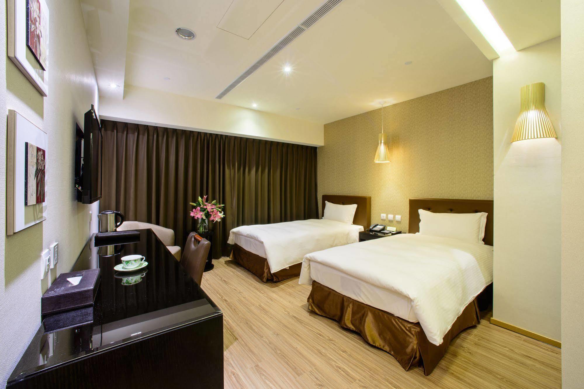 Stay Hotel - Taichung Yizhong Ngoại thất bức ảnh