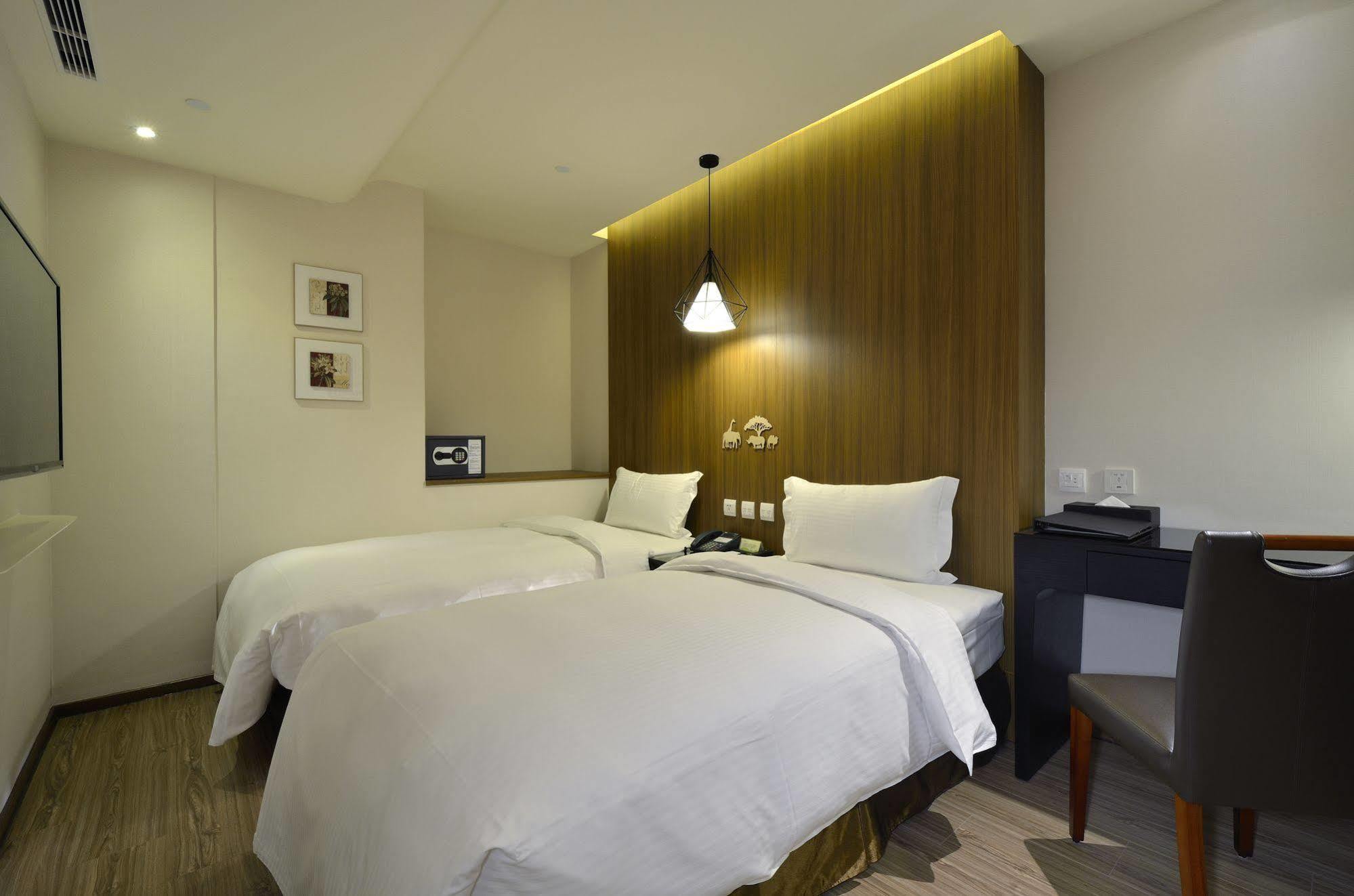 Stay Hotel - Taichung Yizhong Ngoại thất bức ảnh